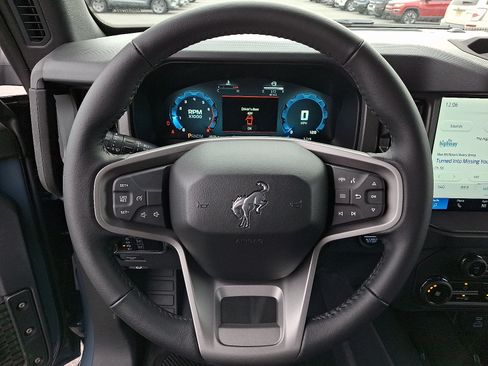 New 2025 Ford Bronco Badlands w/ Sasquatch Package AWD/4WD image 14
