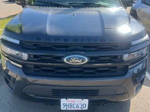 Certified 2023 Ford Expedition Max Limited AWD/4WD image 3