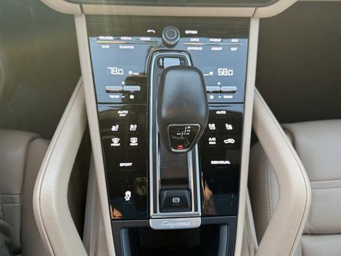 Used 2023 Porsche Cayenne image 19