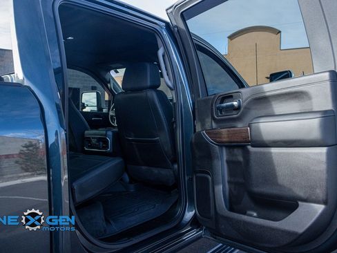 Used 2023 GMC Sierra 2500 Denali w/ Denali Ultimate Package image 30