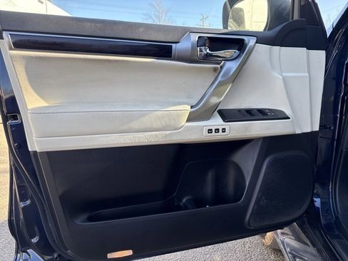 Used 2022 Lexus GX 460 image 15