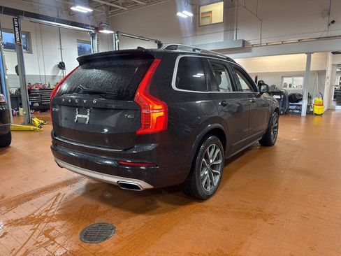Used 2018 Volvo XC90 T6 Momentum w/ Convenience Package image 6