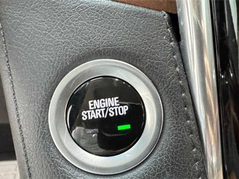 Used 2018 Cadillac Escalade ESV Premium Luxury image 24