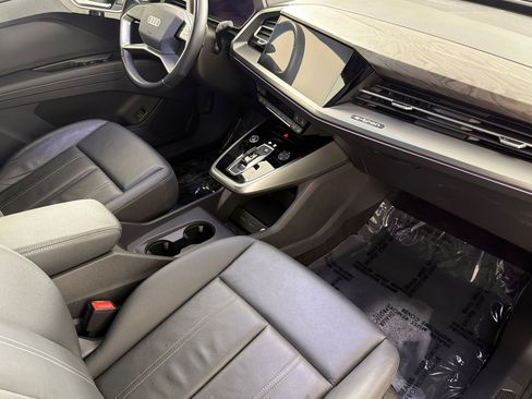 Used 2023 Audi Q4 e-tron Premium Plus RWD image 15