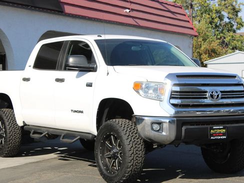 Used 2017 Toyota Tundra SR5 w/ SR5 Upgrade Package RWD image 37