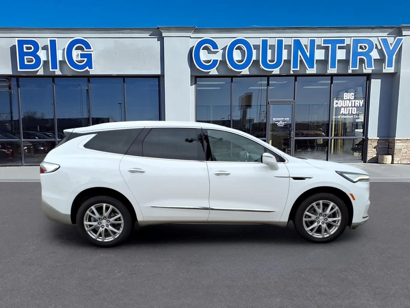 Used 2022 Buick Enclave Premium FWD image 4