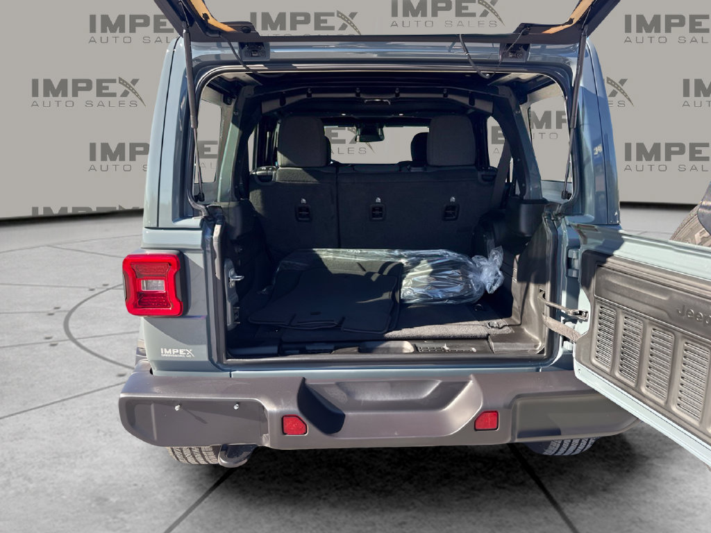 Used 2026 Jeep Wrangler Unlimited Sahara AWD/4WD image 28