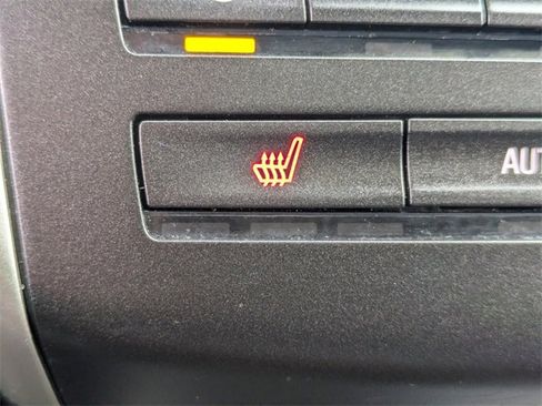 Used 2018 Lincoln MKC Premiere image 23