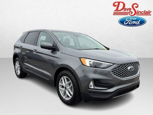 Used 2024 Ford Edge SEL w/ Convenience Package image 4