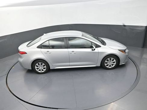 Used 2024 Toyota Corolla LE FWD image 29