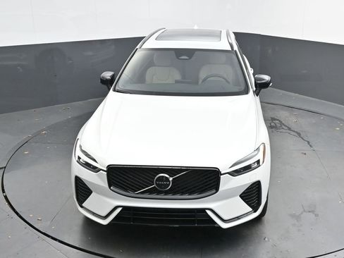 New 2026 Volvo XC60 B5 Plus w/ Protection Package Premier AWD/4WD image 29