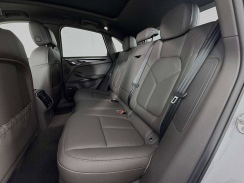 New 2026 Porsche Macan image 24