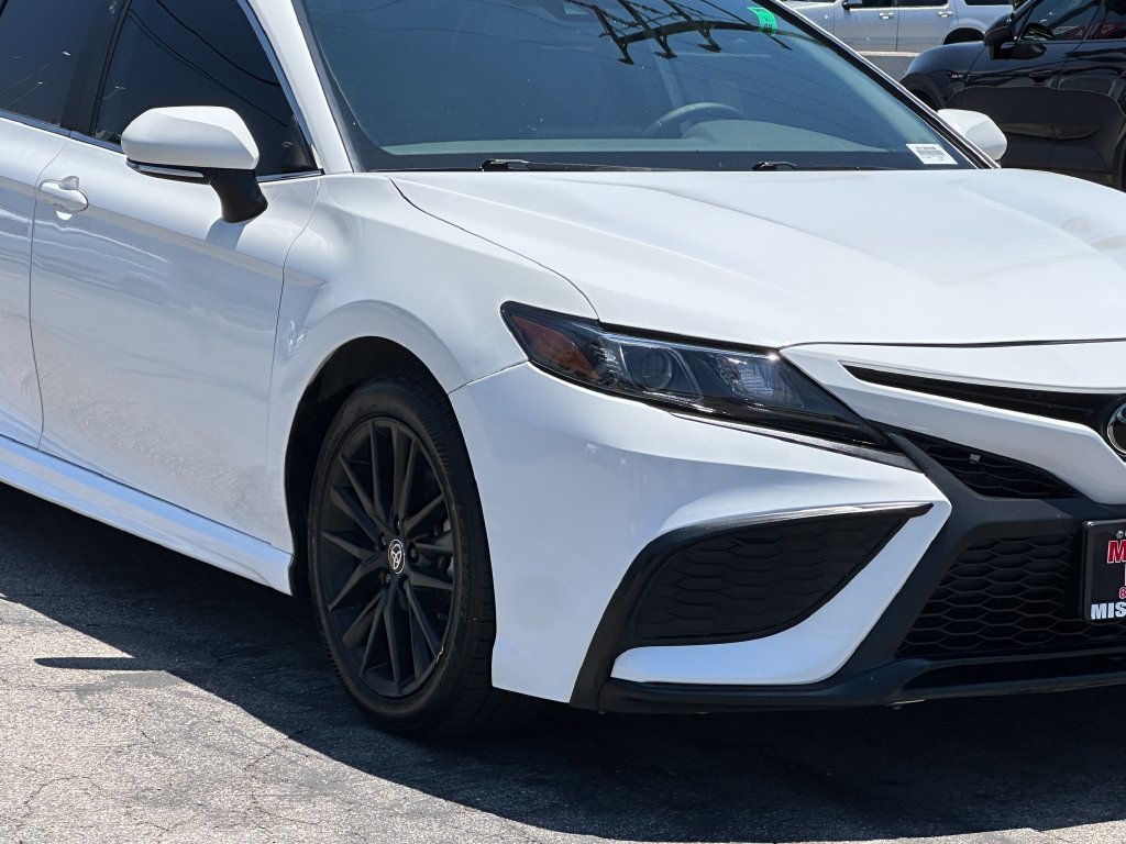 Used 2023 Toyota Camry SE w/ Convenience Package FWD image 11