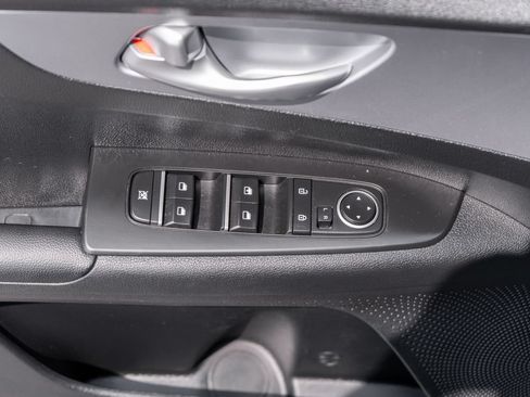 Used 2024 Kia Forte LXS w/ LXS Technology Package FWD image 17