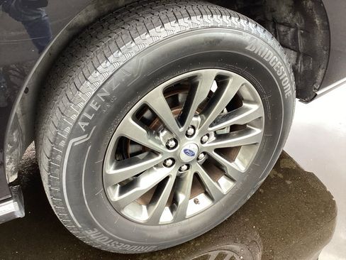 Used 2020 Ford Expedition Limited image 29