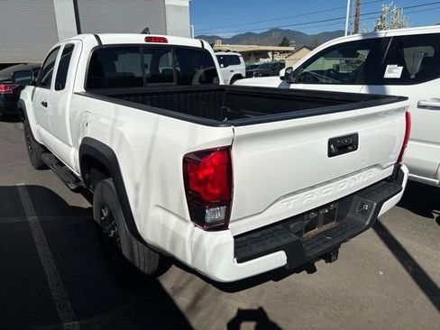 Used 2019 Toyota Tacoma SR w/ SX Package image 3