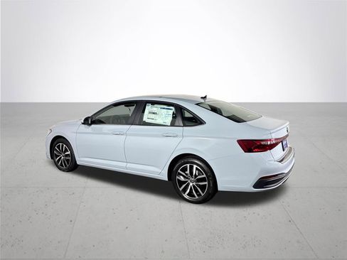 New 2026 Volkswagen Jetta SE image 8