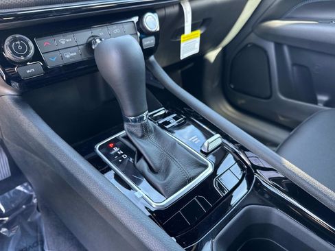 New 2026 Jeep Compass Latitude AWD/4WD image 25