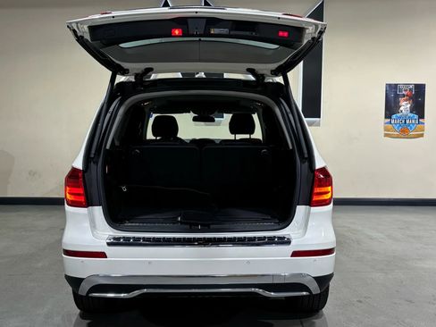 Used 2014 Mercedes-Benz GL 450 4MATIC image 6