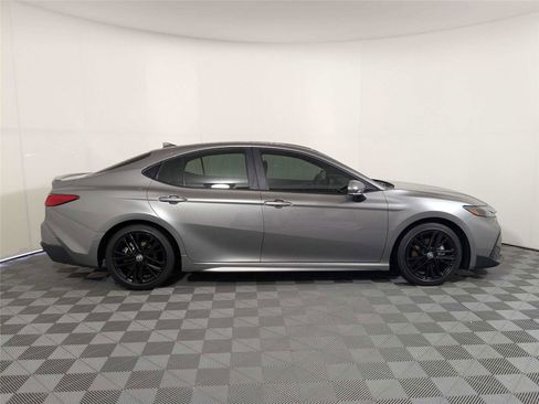 Certified 2025 Toyota Camry SE w/ Convenience Package FWD image 4