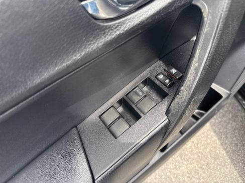 Used 2016 Toyota Corolla S FWD image 10