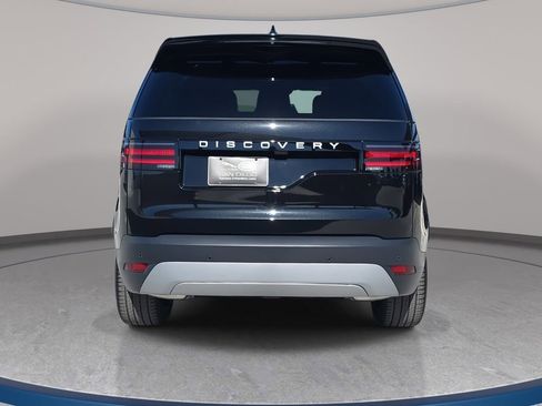 New 2026 Land Rover Discovery S image 6