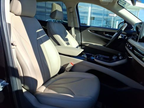 Certified 2022 Lincoln Nautilus Reserve w/ Equipment Group 201A image 14