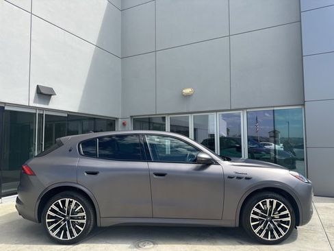 New 2025 Maserati Grecale Modena image 8