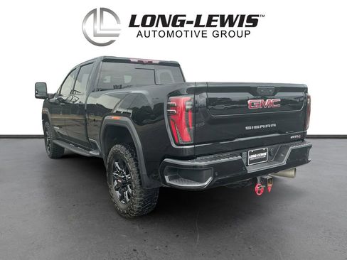 Used 2024 GMC Sierra 2500 AT4 w/ AT4 Premium Plus Package AWD/4WD image 4