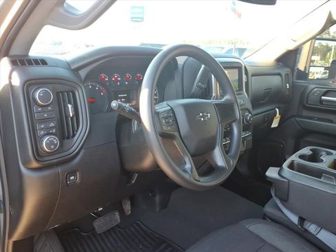 Used 2026 Chevrolet Silverado 2500 Custom w/ Custom Value Package AWD/4WD image 18