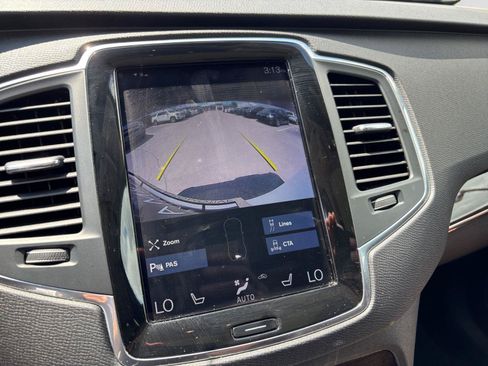 Used 2019 Volvo XC90 T6 Momentum AWD/4WD image 23