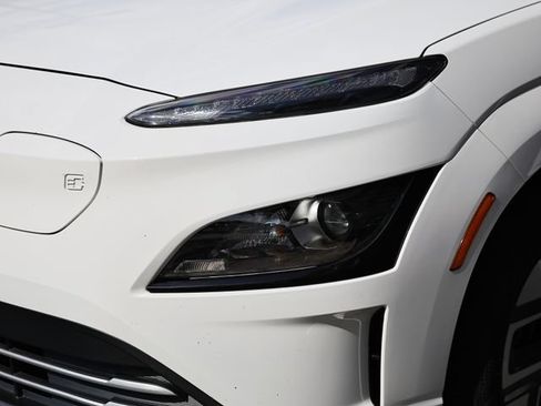 Used 2023 Hyundai Kona SEL FWD image 13