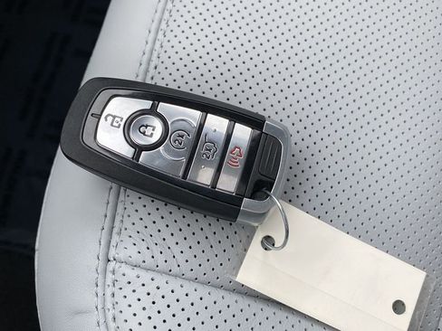 New 2026 Ford Explorer Platinum w/ LUX Leather Package AWD/4WD image 48