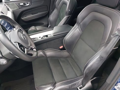 Used 2019 Volvo XC60 T6 R-Design w/ Protection Package Premier image 17