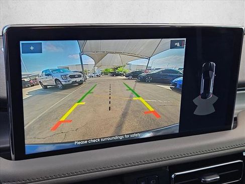 Used 2022 Lincoln Nautilus FWD w/ Premium Package image 12