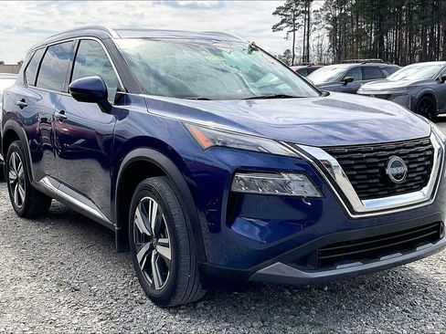Certified 2023 Nissan Rogue SL image 1