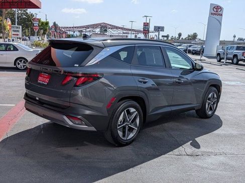 Used 2025 Hyundai Tucson SEL FWD image 8