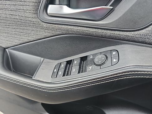 Used 2023 Nissan Rogue SV FWD image 31