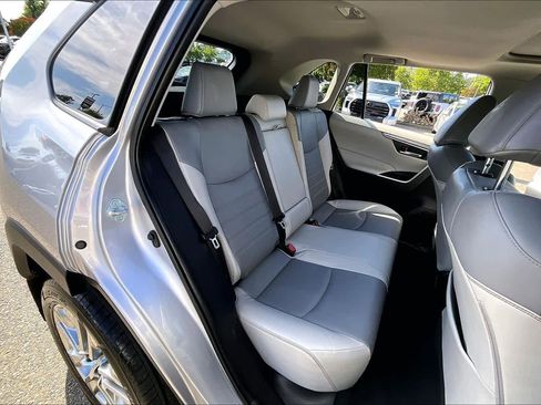 Used 2021 Toyota RAV4 XLE Premium FWD image 19