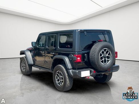 Used 2024 Jeep Wrangler Unlimited Rubicon AWD/4WD image 4