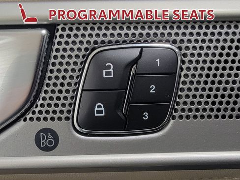 Used 2020 Ford Explorer Limited image 30