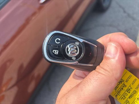 Used 2021 Buick Encore GX Select FWD image 32