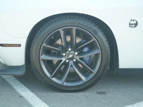 Used 2019 Dodge Challenger R/T Scat Pack RWD image 11