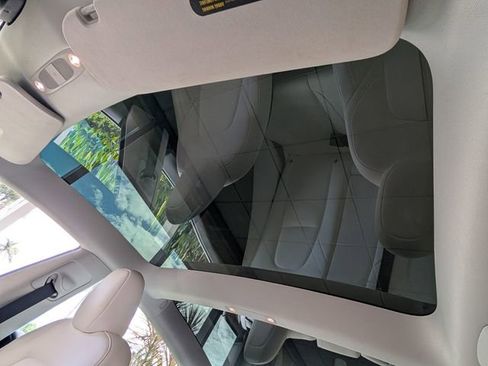 Used 2023 Tesla Model 3 Standard Range image 23