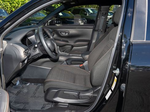 Used 2024 Honda HR-V Sport image 15