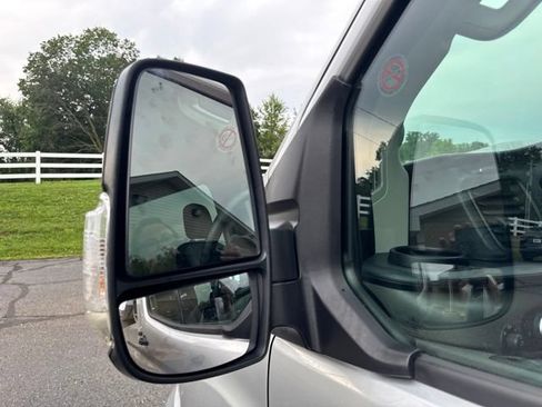 Used 2024 Ford Transit 350 XLT RWD image 36