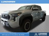 Used 2024 Toyota Tacoma 4x4 Double Cab image 3