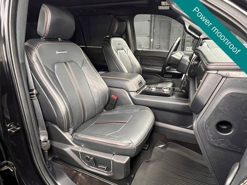 Used 2023 Ford Expedition Max Platinum AWD/4WD image 5