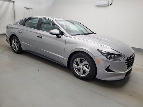 Used 2023 Hyundai Sonata SE FWD image 11