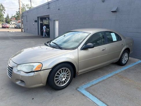 Used 2004 Chrysler Sebring LX FWD image 3